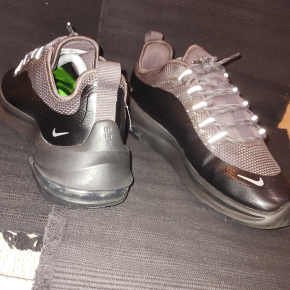 Nike ACG Gray and Black Athletic Shoes - Picture 5 of 13